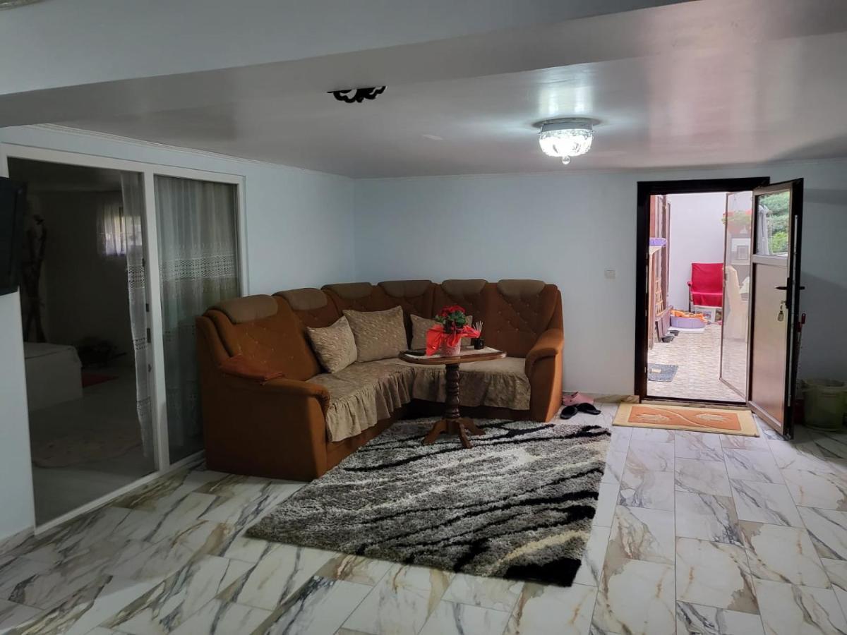 Apartament Cu Terasa Si Gratar Satu Mare Exterior foto