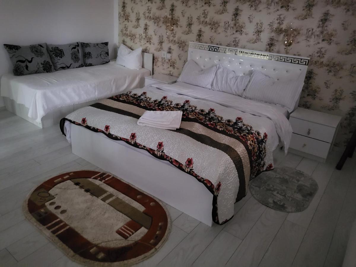 Apartament Cu Terasa Si Gratar Satu Mare Exterior foto